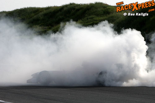 Waar is 'kettingroker' Tom Coronel?